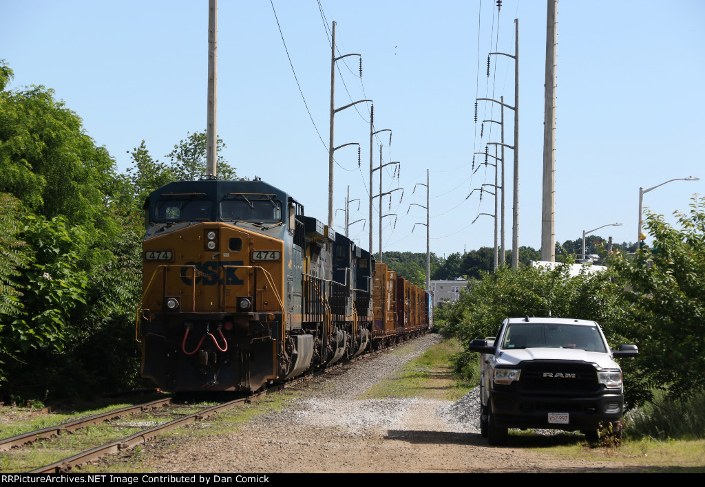 CSXT 474 at New Bond St. 